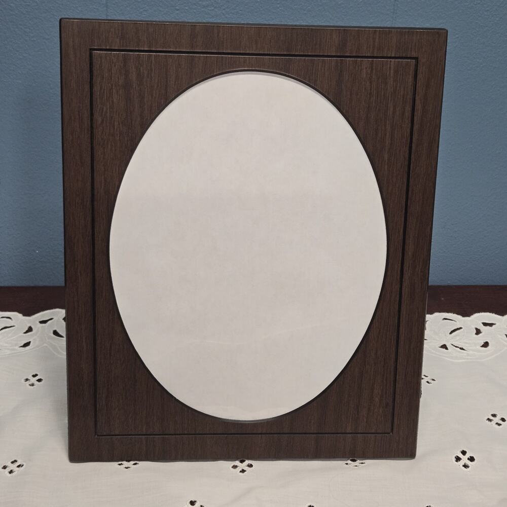Vintage 8x10" Oval Photo Frame Faux Wood Grain Standup Table Top Picture